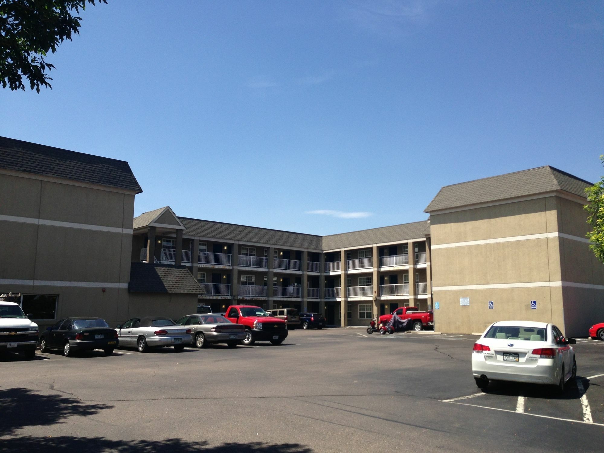 Hometowne Studios By Red Roof Denver - Lakewood West Екстер'єр фото
