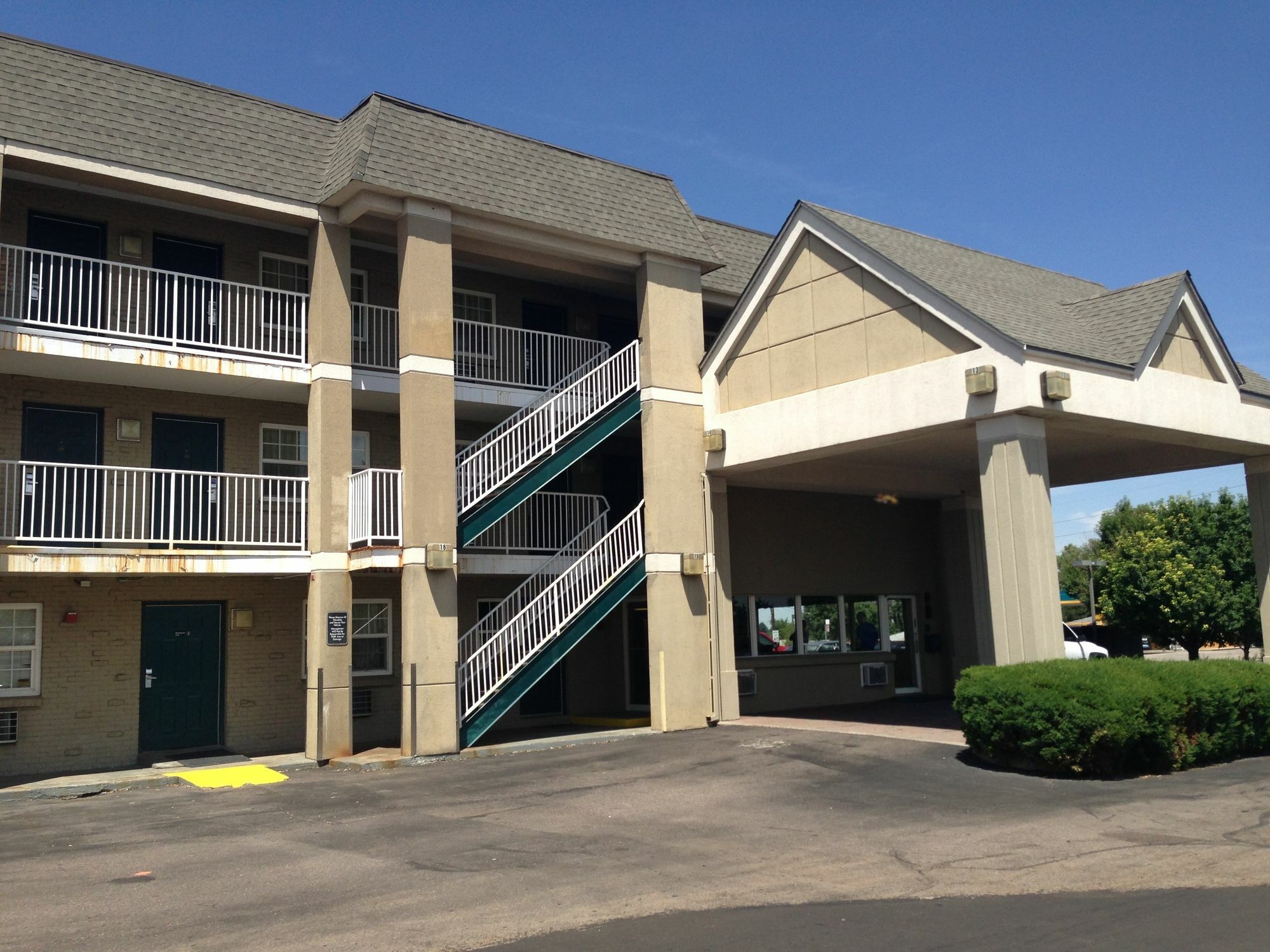 Hometowne Studios By Red Roof Denver - Lakewood West Екстер'єр фото